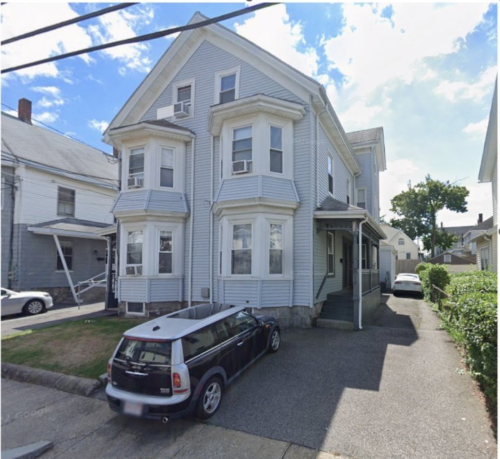 Click for 121 Chestnut ST #1, Waltham, MA slideshow