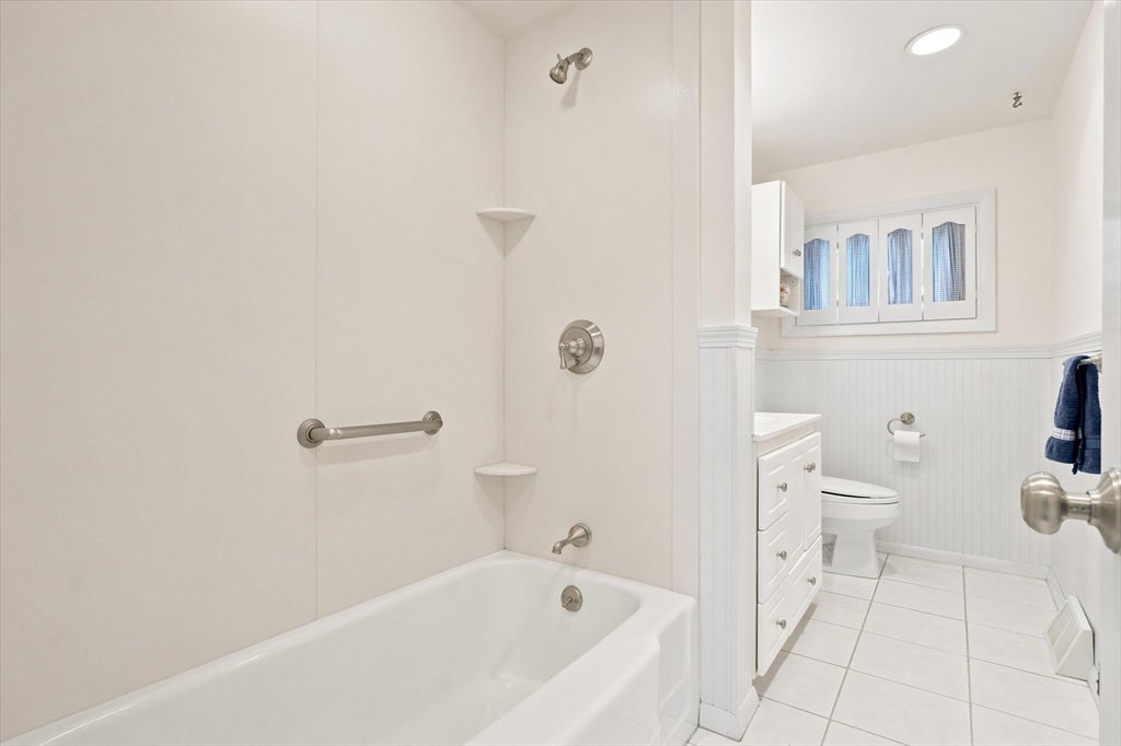 349 Pleasant Street, Framingham, MA, 349 Pleasant Street, Framingham, MA Photo #28