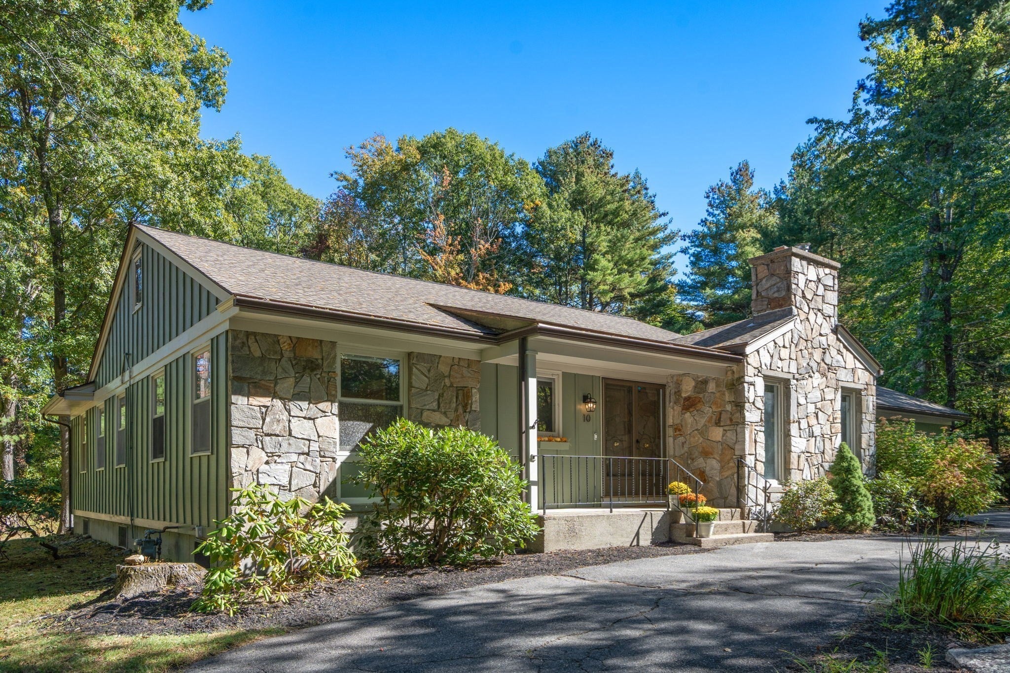10 Lantern Rd, Framingham, MA, 10 Lantern Rd, Framingham, MA Photo #2