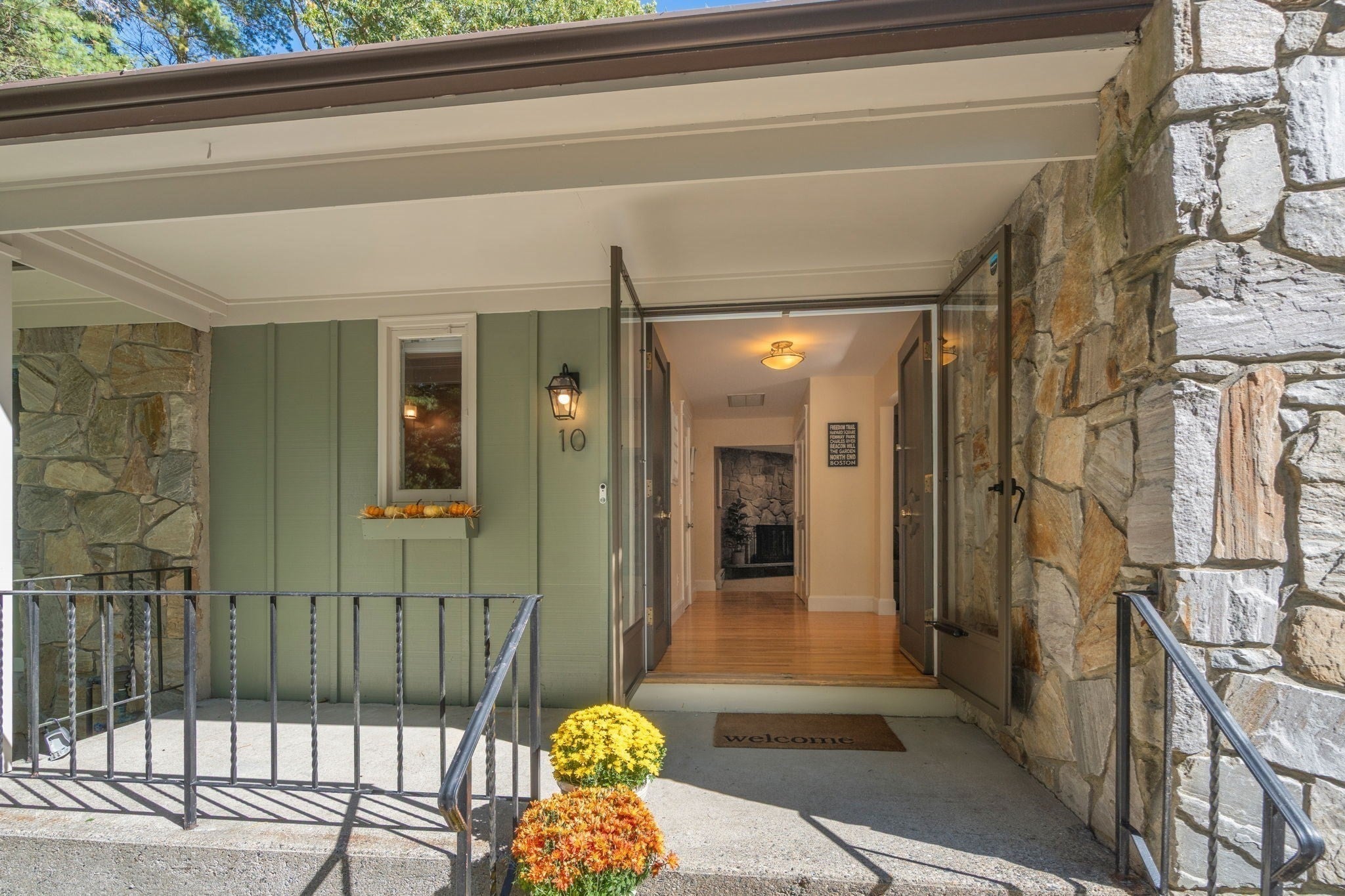 10 Lantern Rd, Framingham, MA, 10 Lantern Rd, Framingham, MA Photo #4