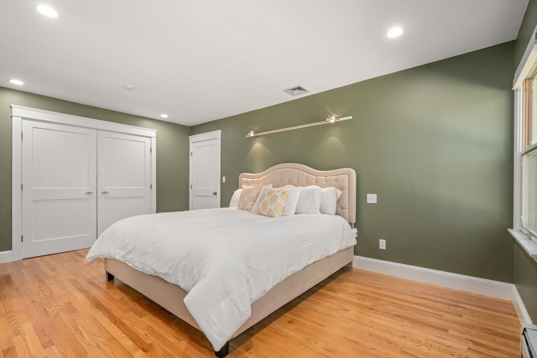 10 Lantern Rd, Framingham, MA, 10 Lantern Rd, Framingham, MA Photo #22