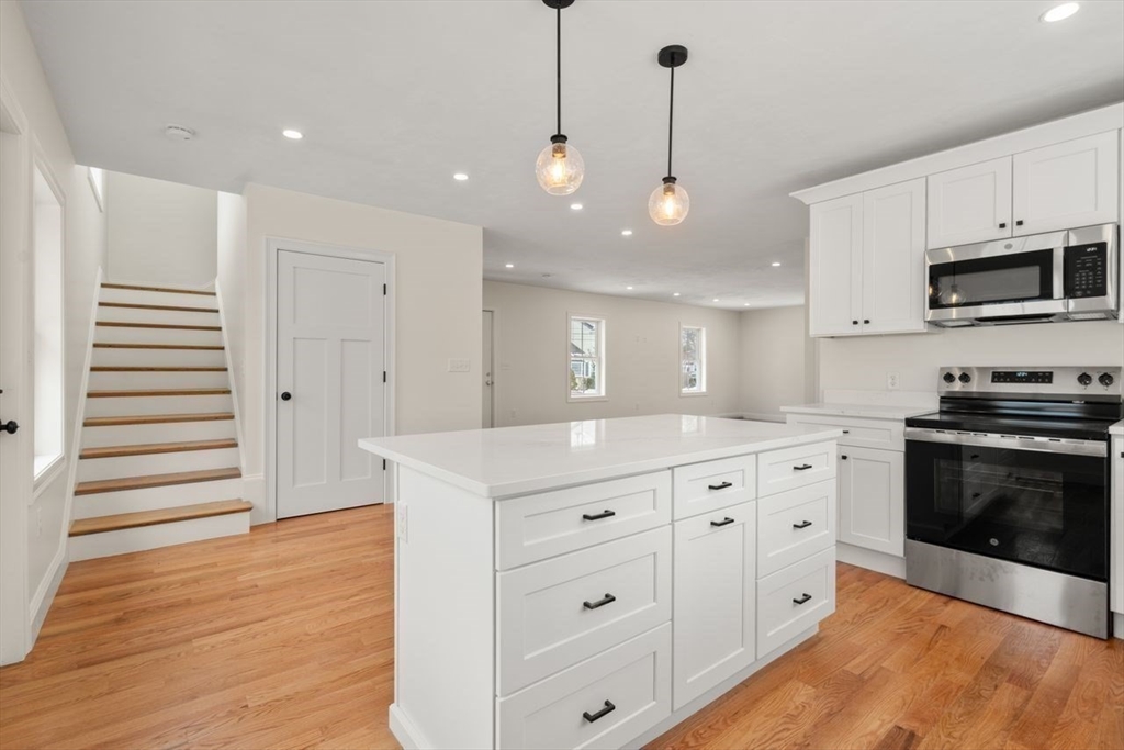52 Freeman St