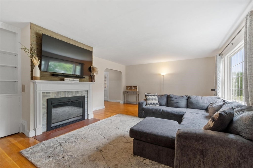 61 Goldsmith St, Littleton, MA, 61 Goldsmith St, Littleton, MA Photo #7