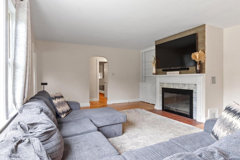 61 Goldsmith St, Littleton, MA, 61 Goldsmith St, Littleton, MA Photo #8
