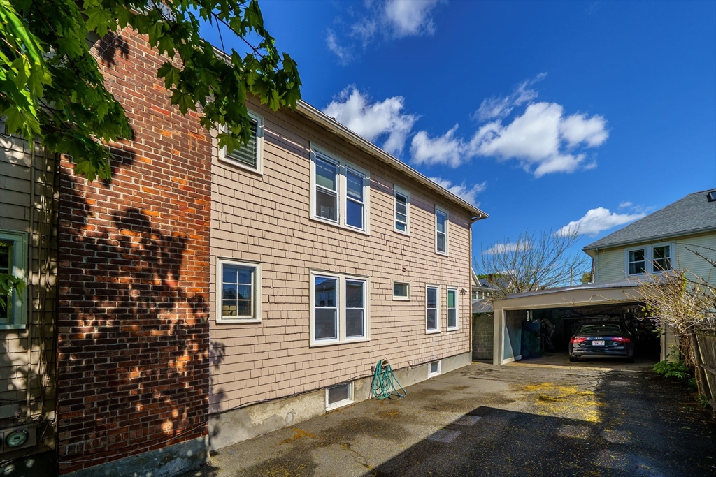9 Fairview Ave