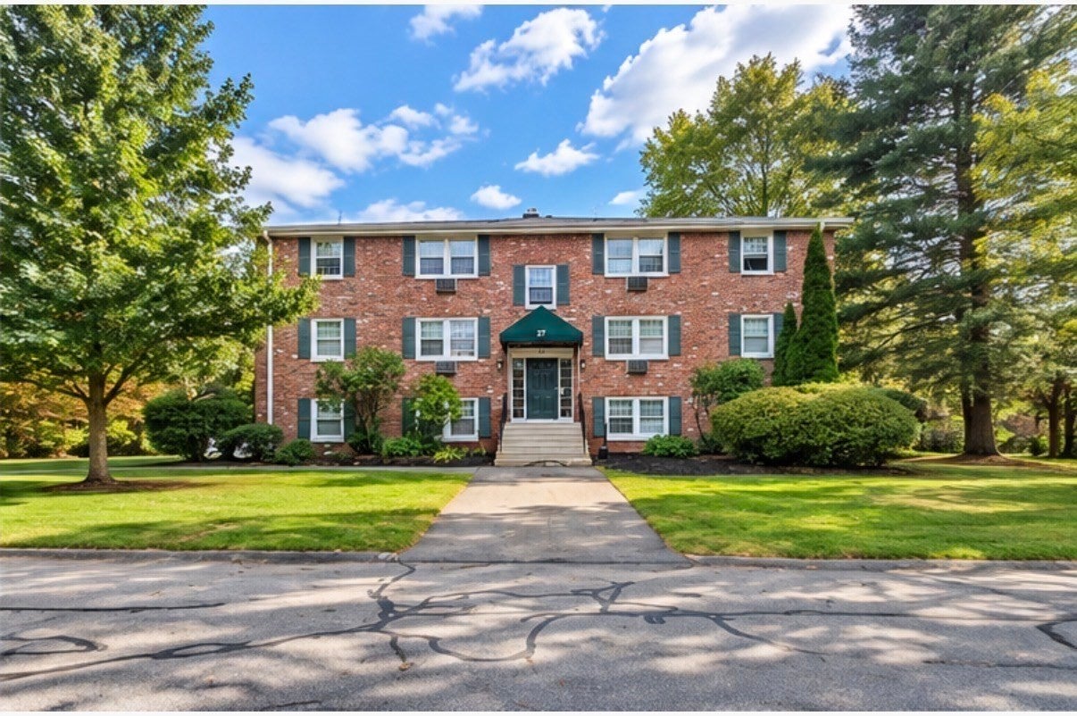 27 Ridgewood Lane #14, Gardner, MA Photo #2