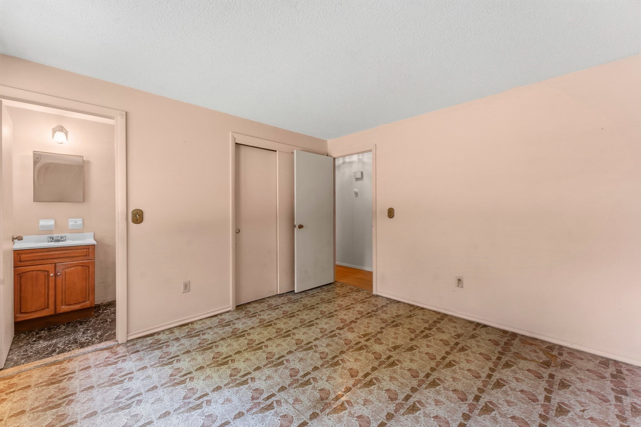 9 Lynnwood Ave, Swansea, MA, 9 Lynnwood Ave, Swansea, MA Photo #13