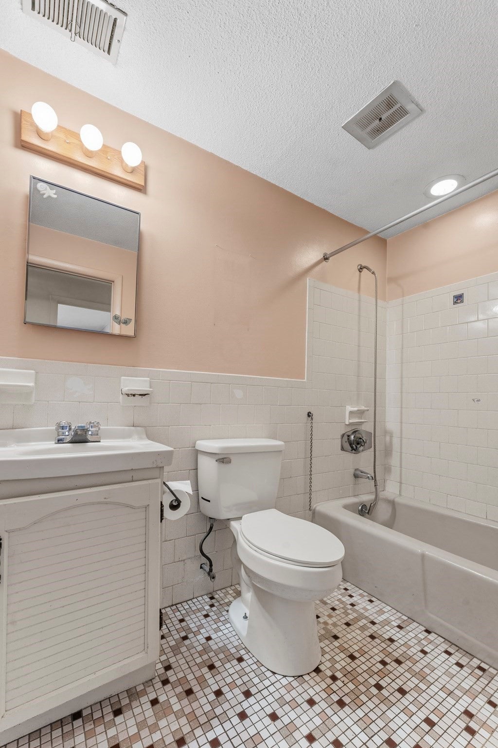 9 Lynnwood Ave, Swansea, MA, 9 Lynnwood Ave, Swansea, MA Photo #27