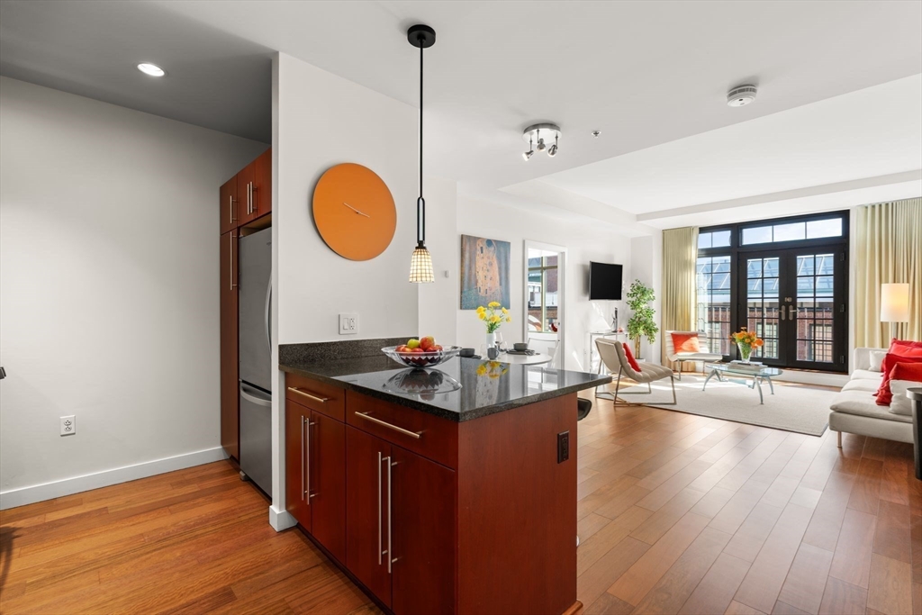 29 Otis St 409