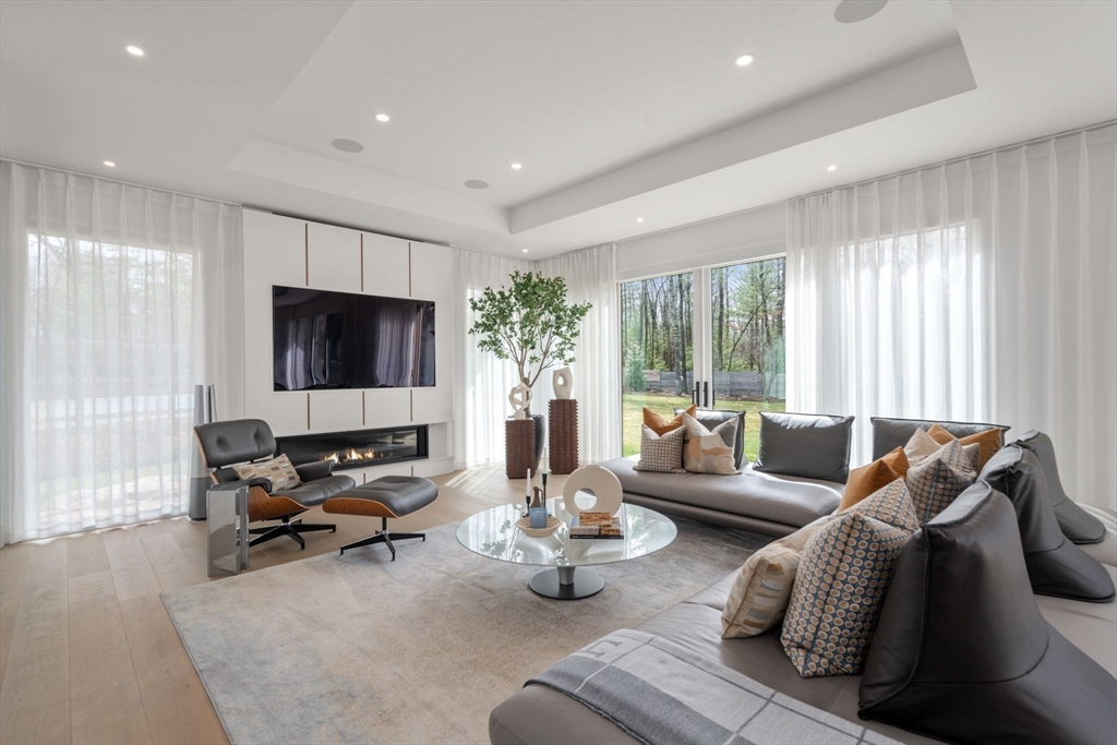 286 Country Dr