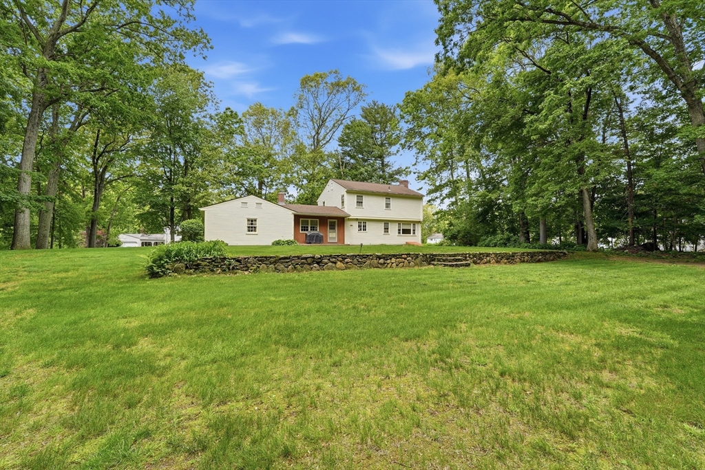 17 Raymond Dr