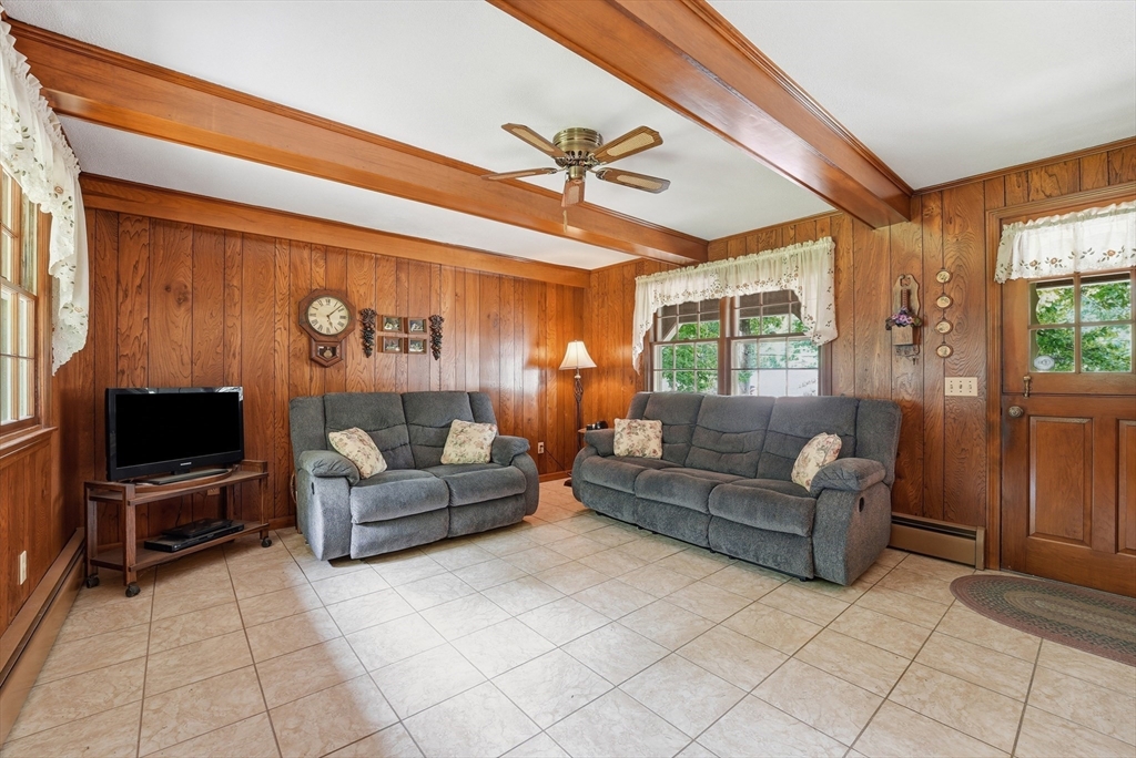 17 Raymond Dr