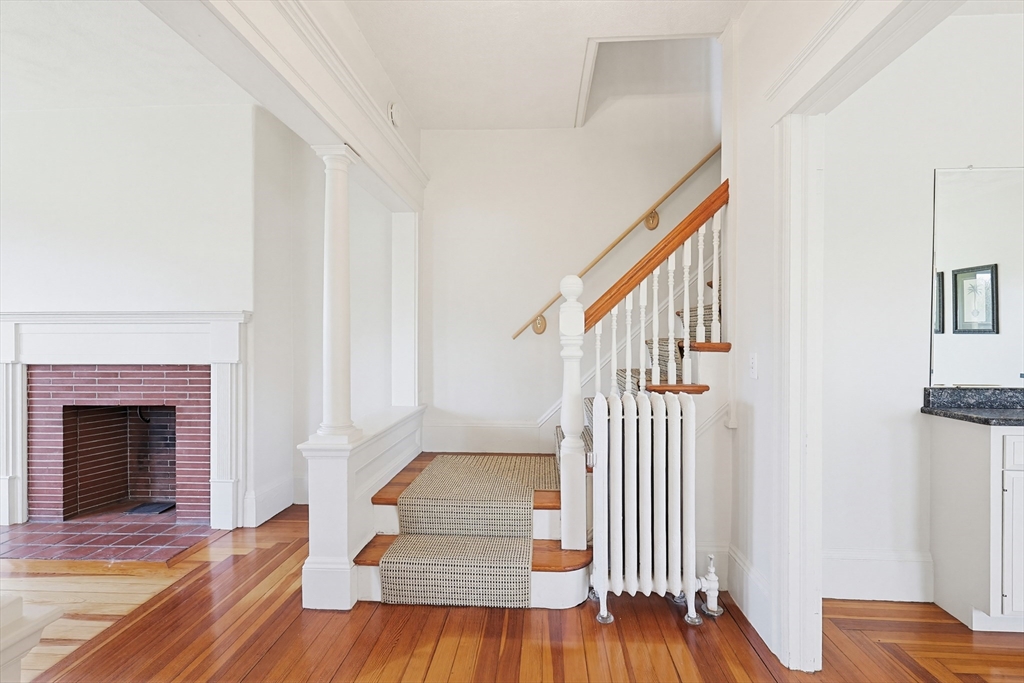 319 Central Ave