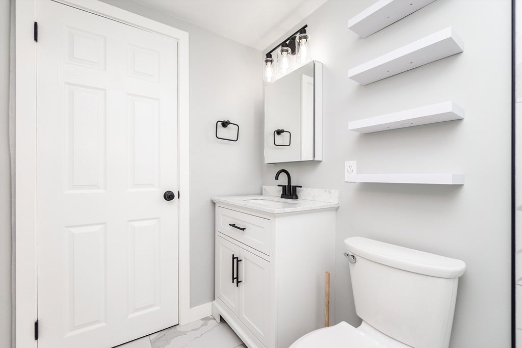 388 Crescent St #1, Waltham, MA Photo #12