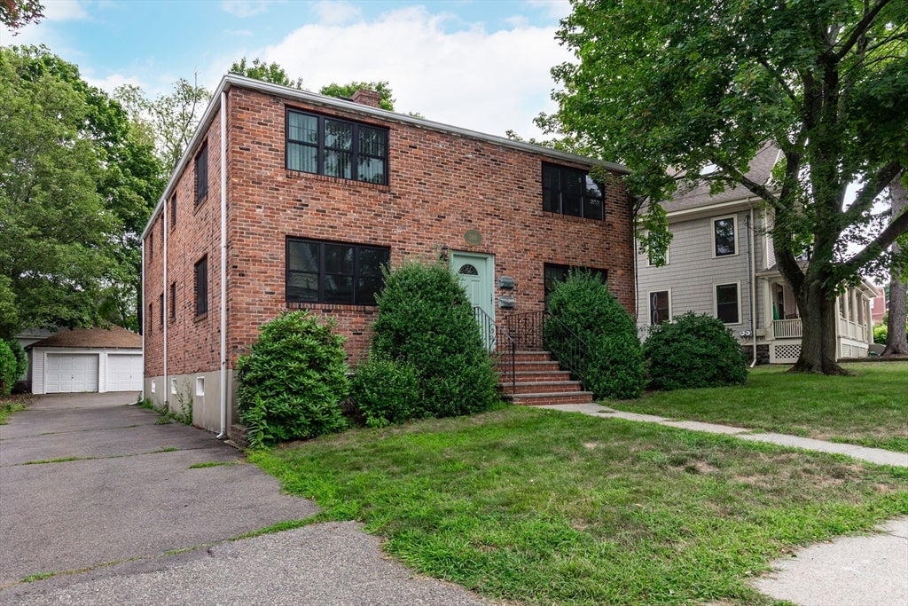 Photo of 388 Crescent St, Waltham, MA