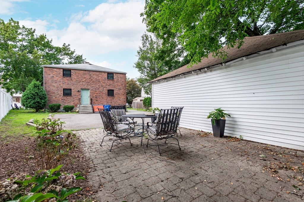 388 Crescent St #1, Waltham, MA Photo #22