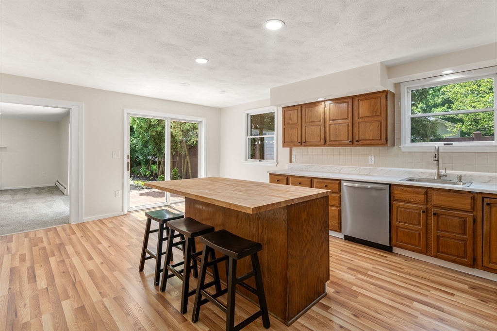 11-R Lynn St