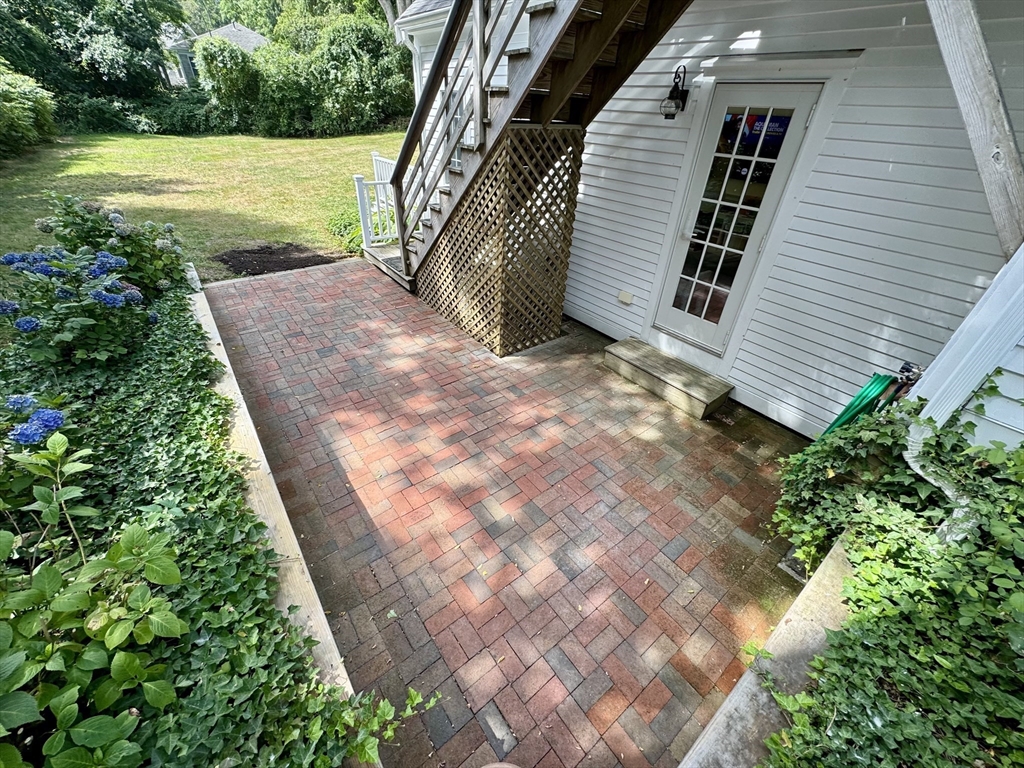 198 Main St 2