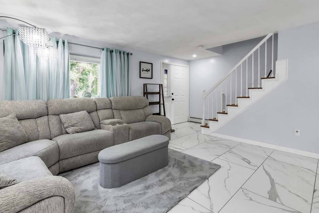 493 Andover St 493
