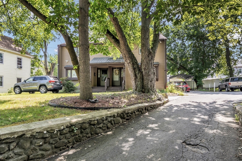 493 Andover St 493