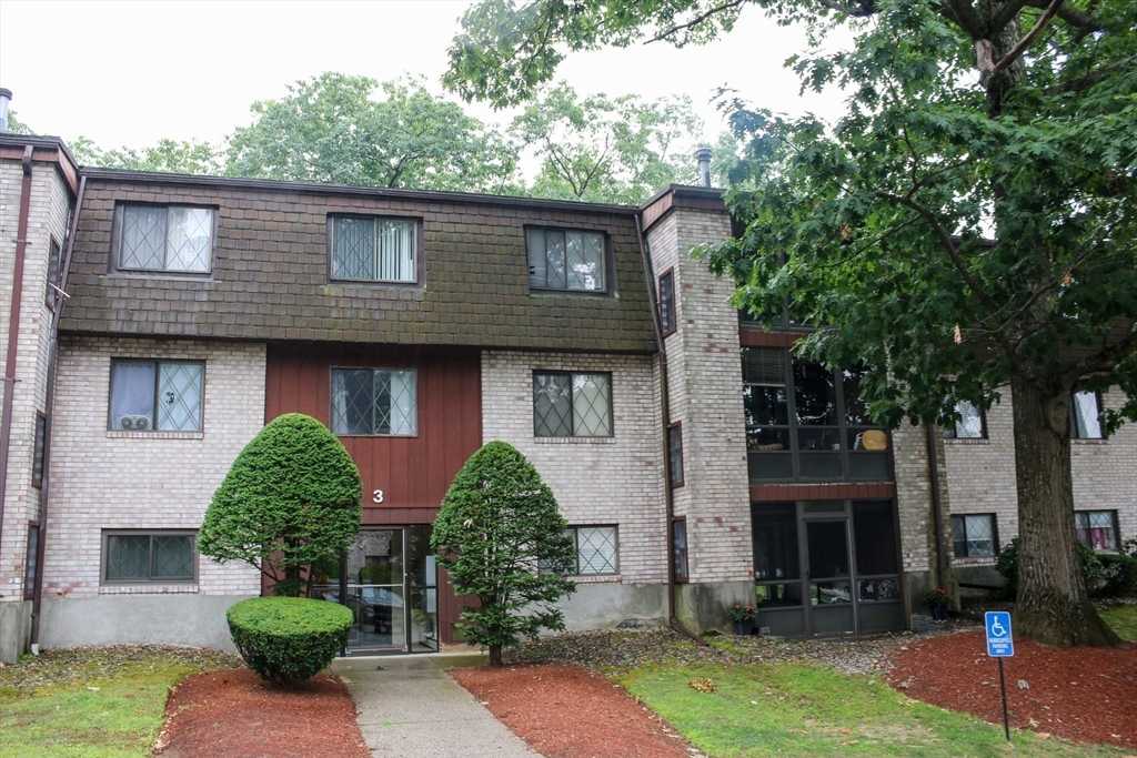 View North Reading, MA 01864 condo