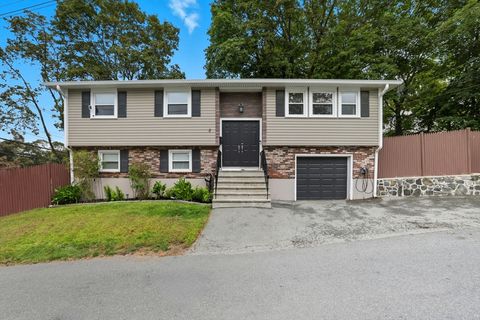 8 Ryan Pl Swampscott MA 01907