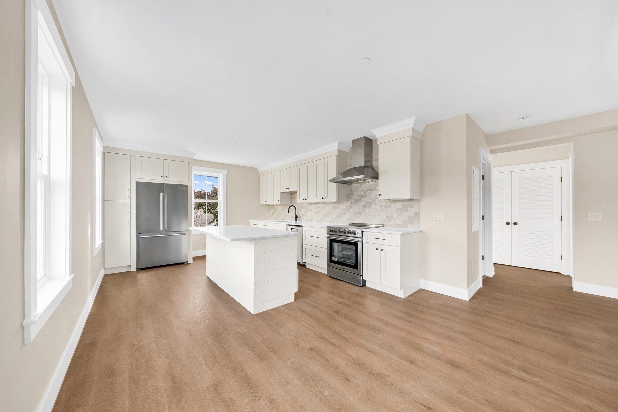 26 Friend Street #B, Amesbury, MA, 26 Friend Street #B, Amesbury, MA Photo #10