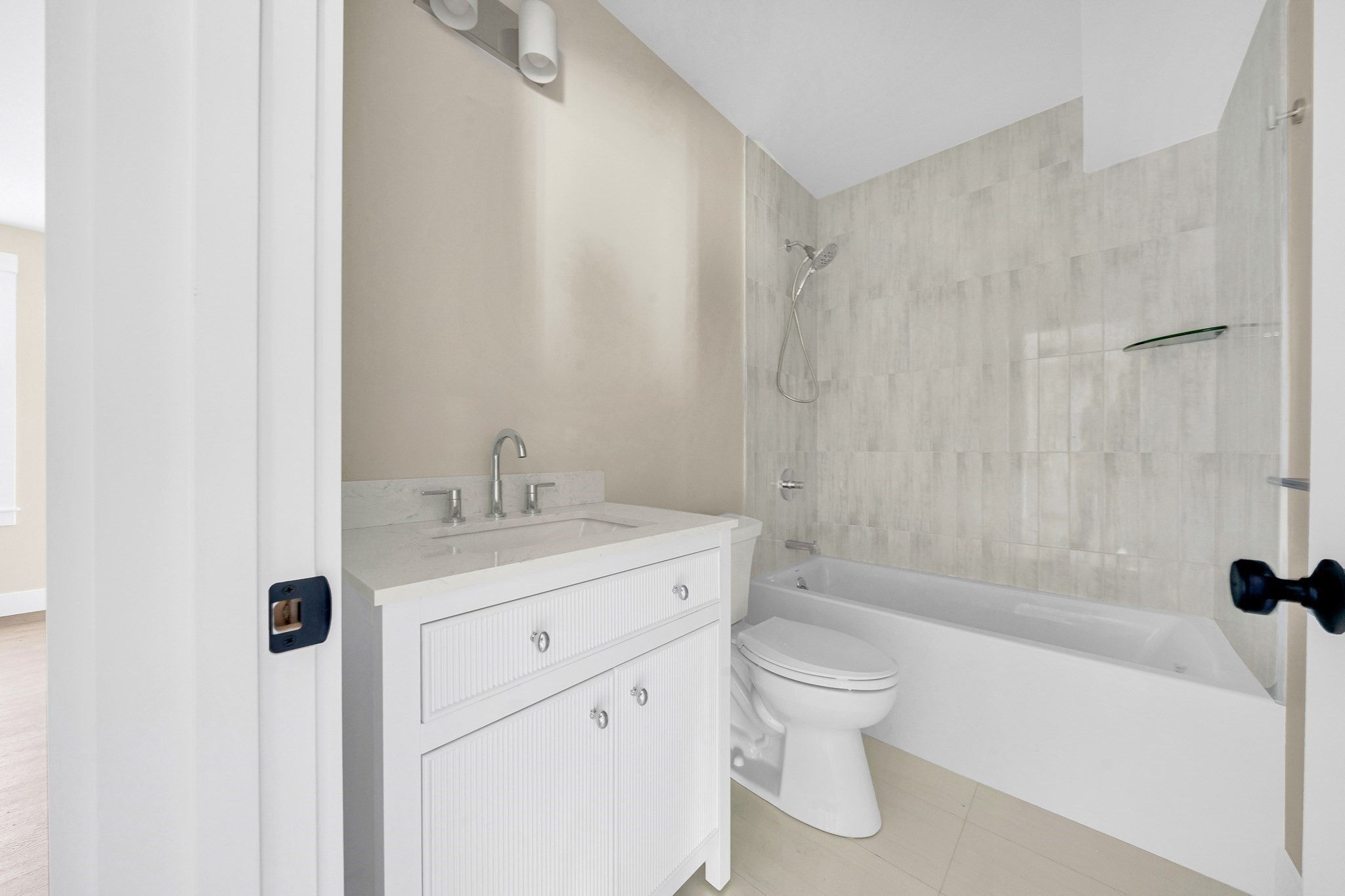 26 Friend Street #B, Amesbury, MA, 26 Friend Street #B, Amesbury, MA Photo #29