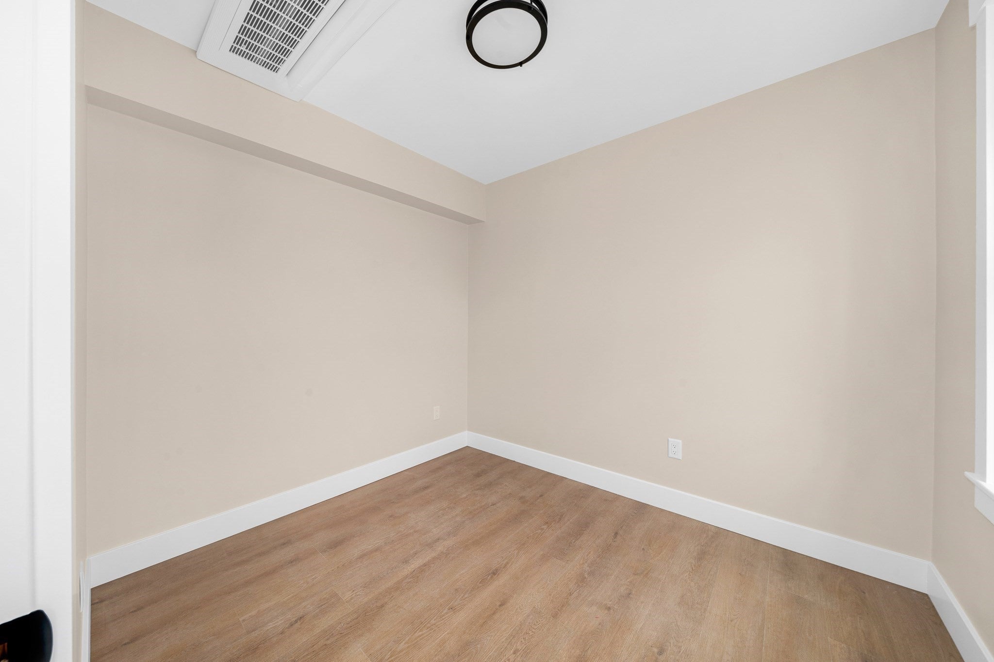26 Friend Street #B, Amesbury, MA, 26 Friend Street #B, Amesbury, MA Photo #21