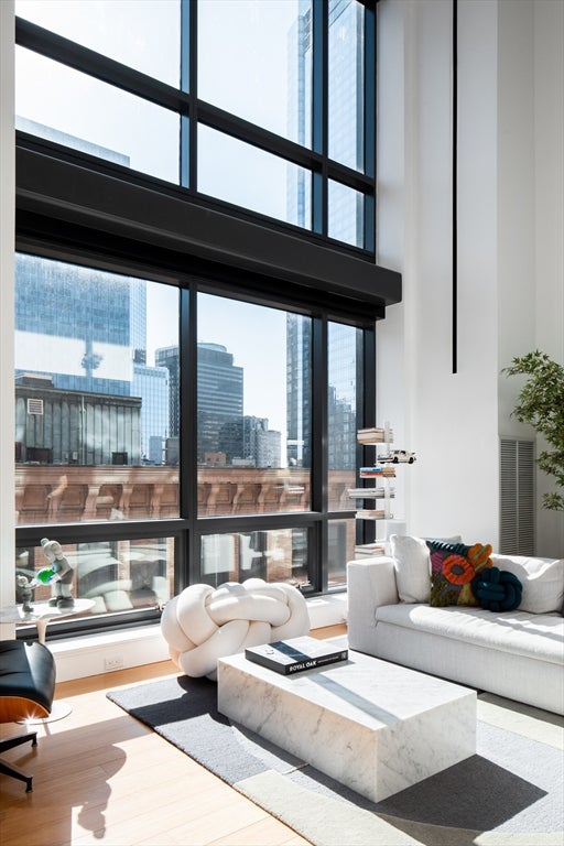 45 Province St 910