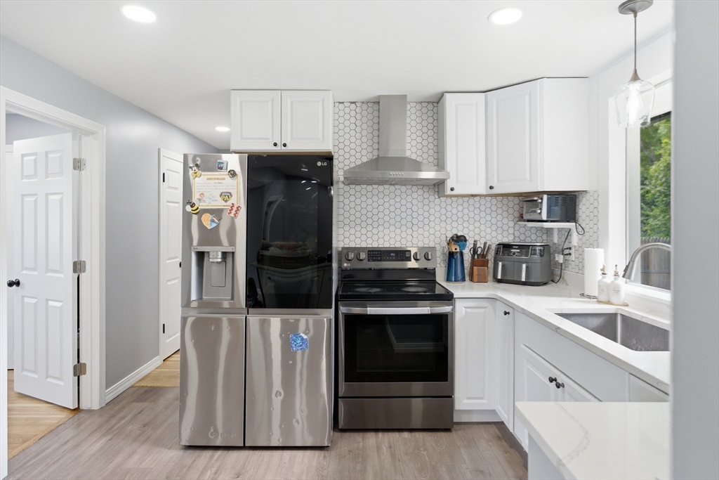 91 Bunkerhill Pkwy