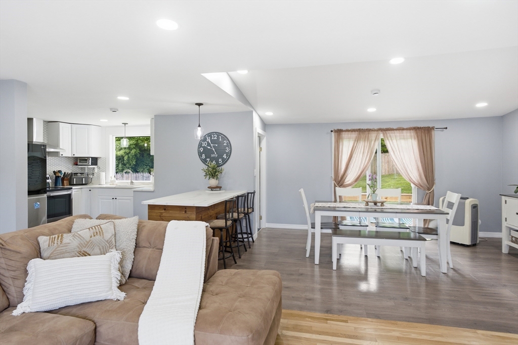 91 Bunkerhill Pkwy