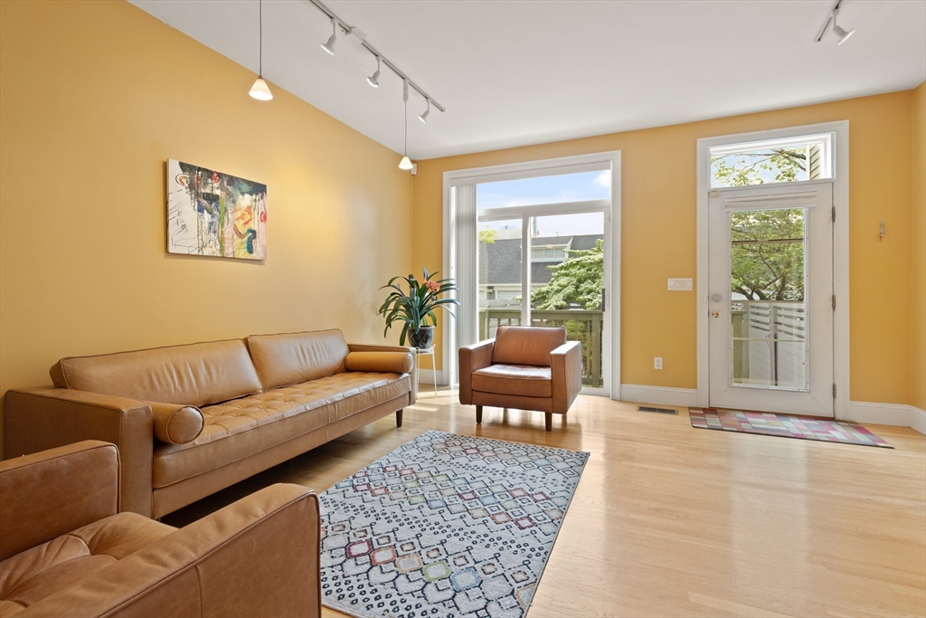177 Pemberton St 11