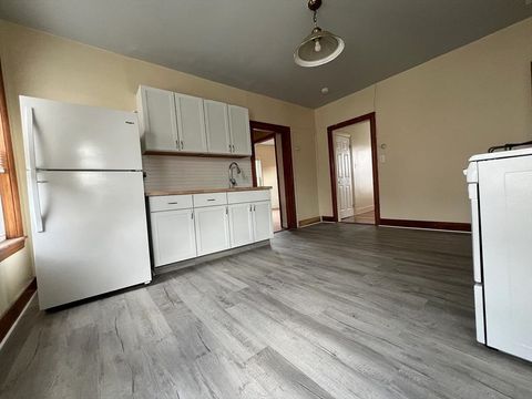 Photo of 177 Washington Street #3, Worcester, MA 01610 (MLS # 73511179)