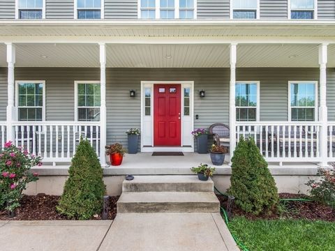 17 Jeanne Marie Dr Westfield MA 01085