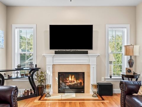 17 Jeanne Marie Dr Westfield MA 01085