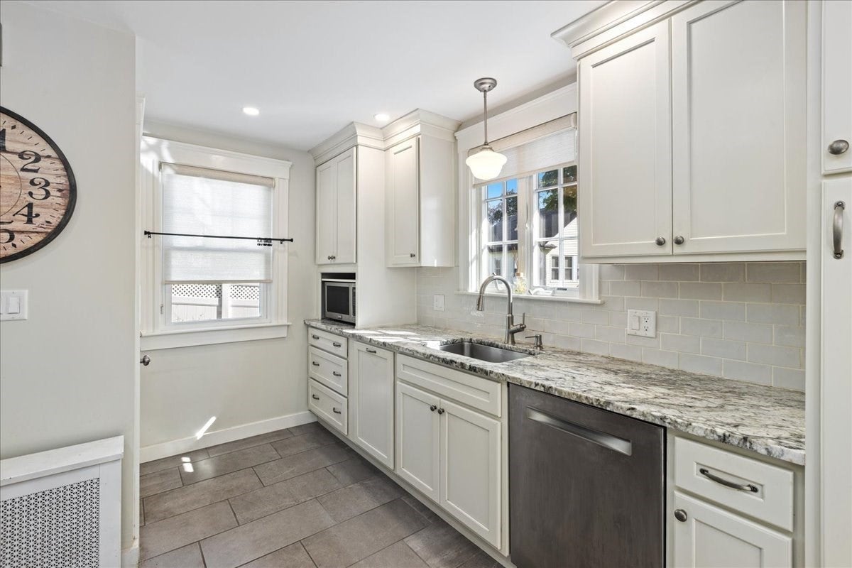 2 Houston Avenue