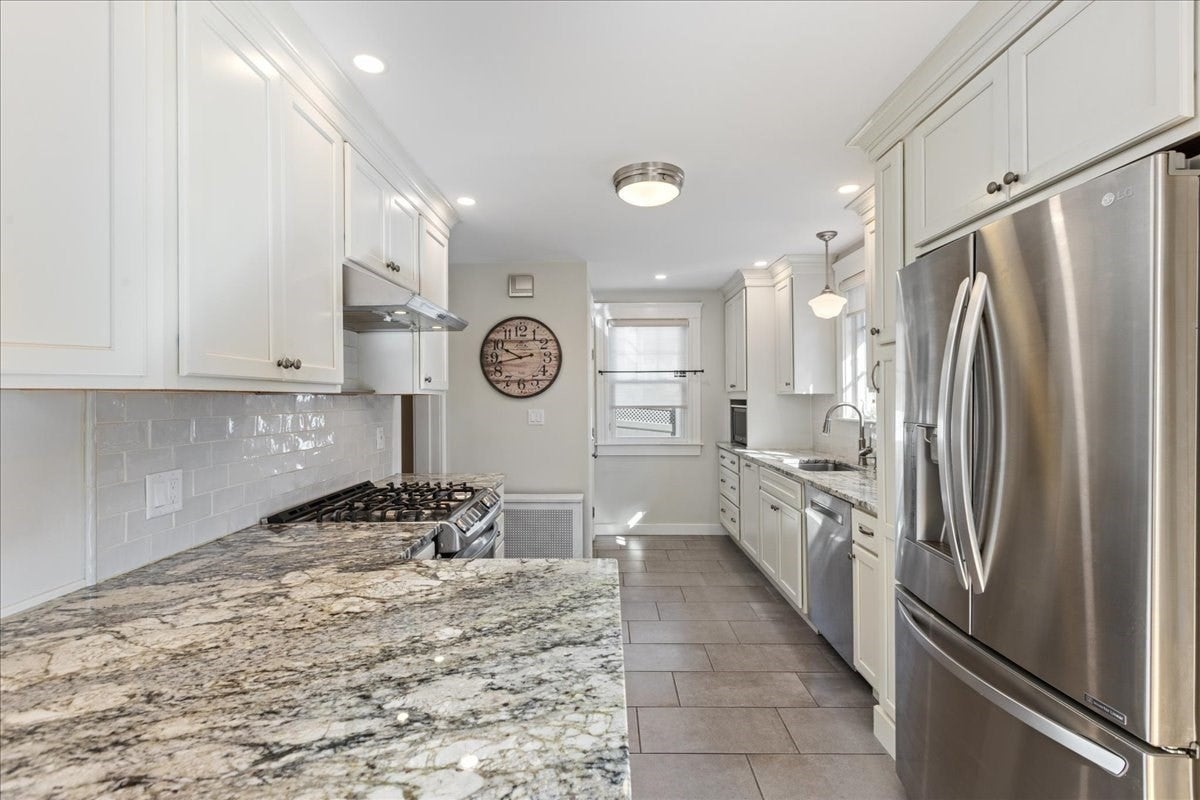 2 Houston Avenue, Methuen, MA, 2 Houston Avenue, Methuen, MA Photo #7