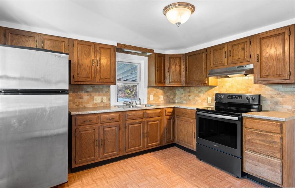164 Conant St