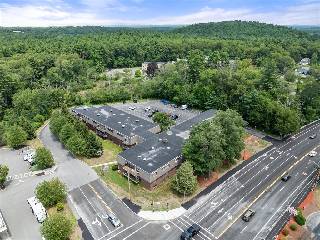 596-688 Boston Post Road E
