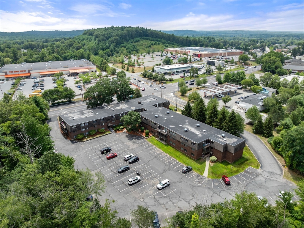 596-688 Boston Post Road E