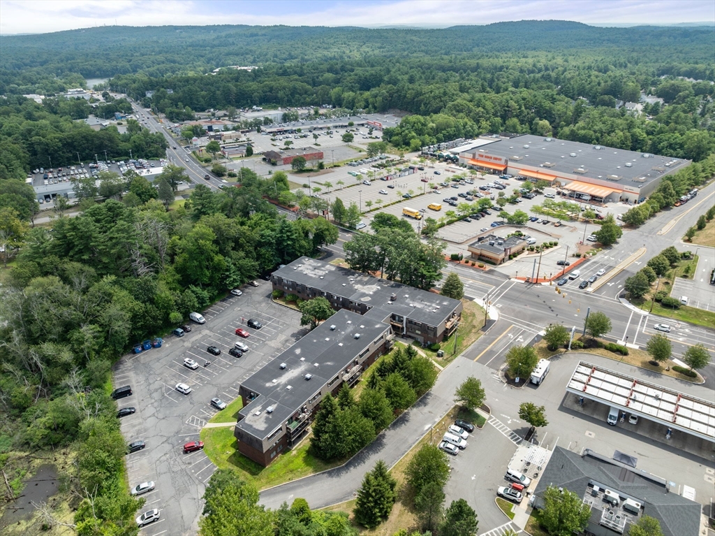 596-688 Boston Post Road E