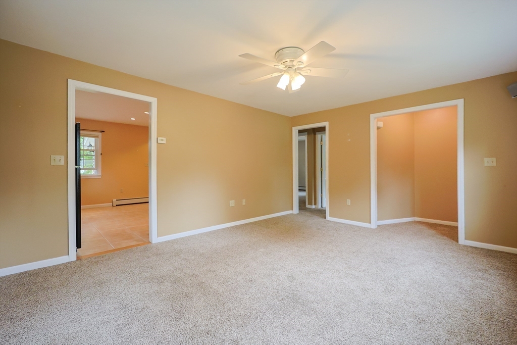 Hopedale, Massachusetts 01747, United States, 2 Bedrooms Bedrooms, ,1 BathroomBathrooms,Residential,Pending,207679