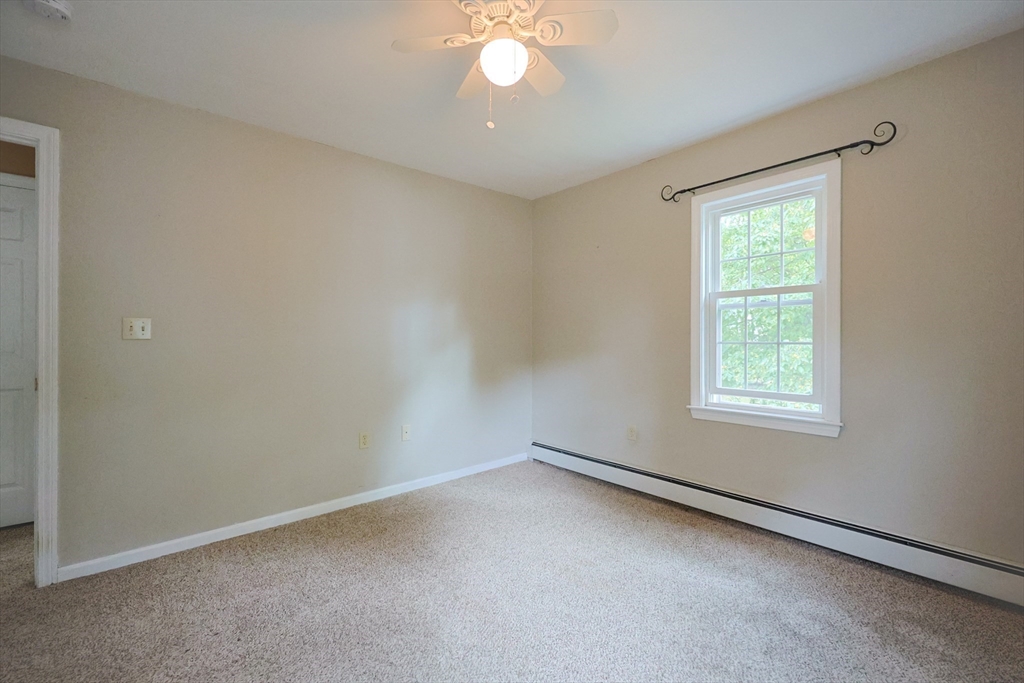 Hopedale, Massachusetts 01747, United States, 2 Bedrooms Bedrooms, ,1 BathroomBathrooms,Residential,Pending,207679