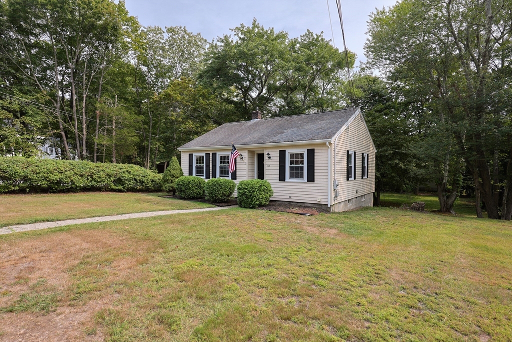 Hopedale, Massachusetts 01747, United States, 2 Bedrooms Bedrooms, ,1 BathroomBathrooms,Residential,Pending,207679
