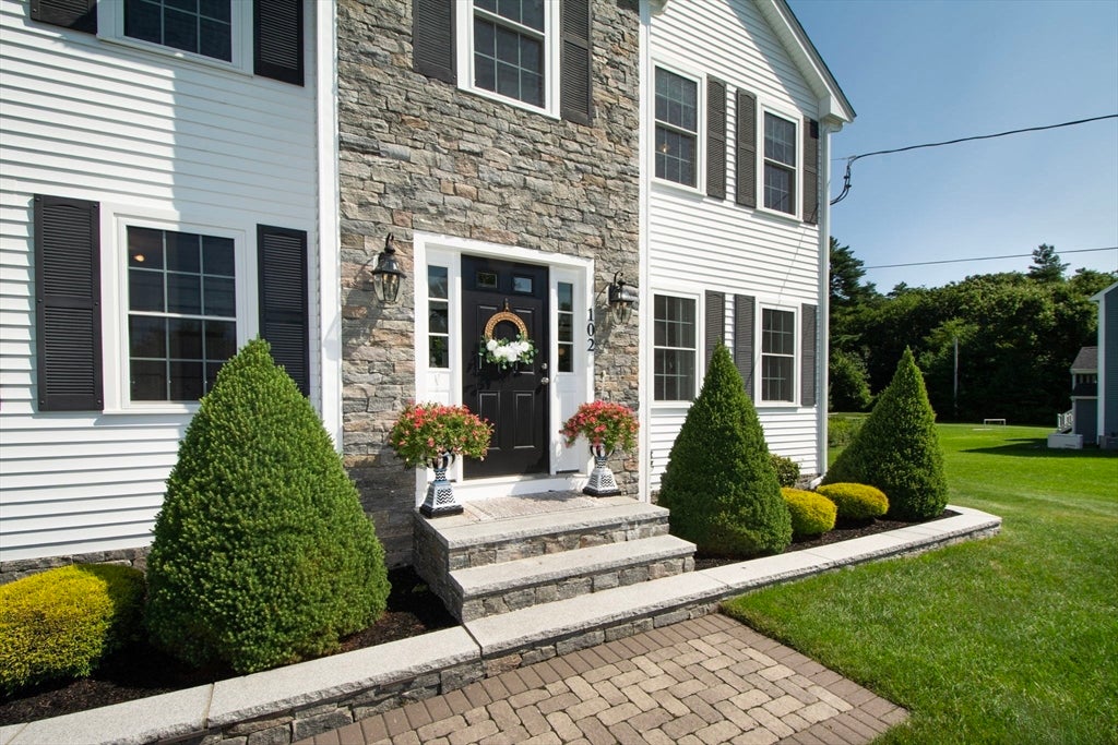 102 West Pond Street