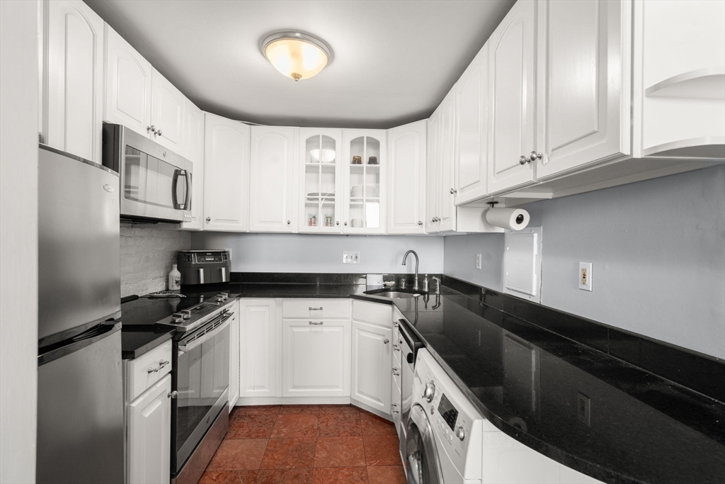 263 Commonwealth Ave 8