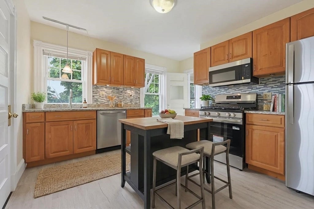 2 Edgar Terrace #3, Winthrop, MA, 2 Edgar Terrace #3, Winthrop, MA Photo #7