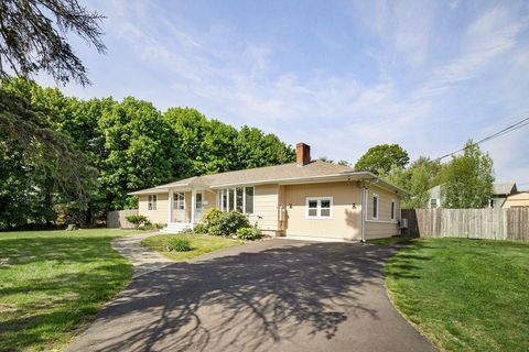 527 Brayton Ave Somerset MA 02726