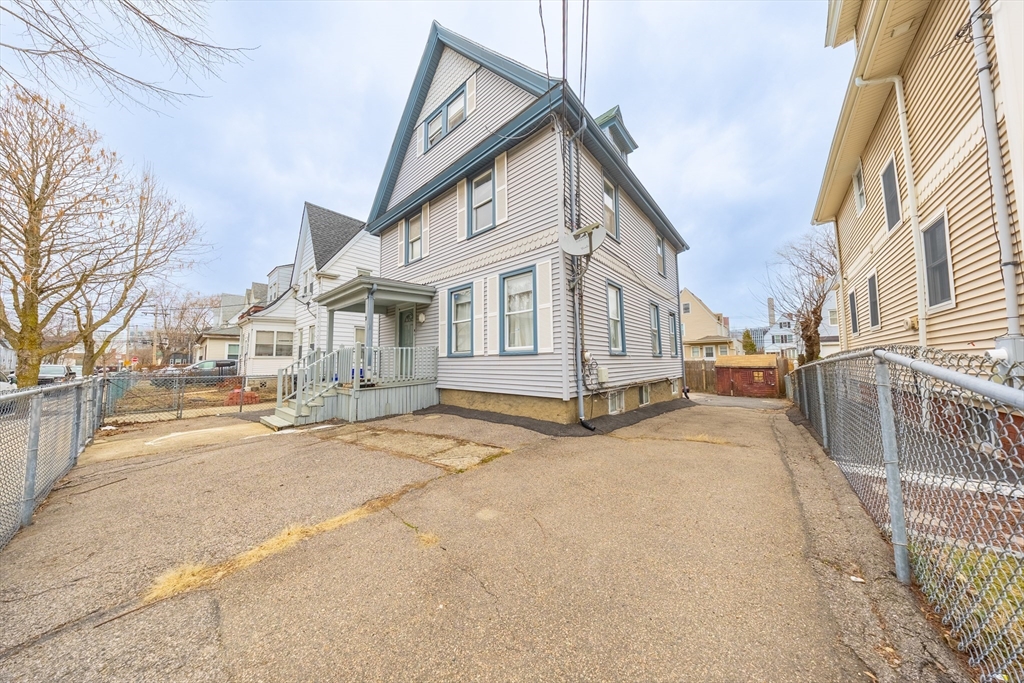 31 Seattle St 1